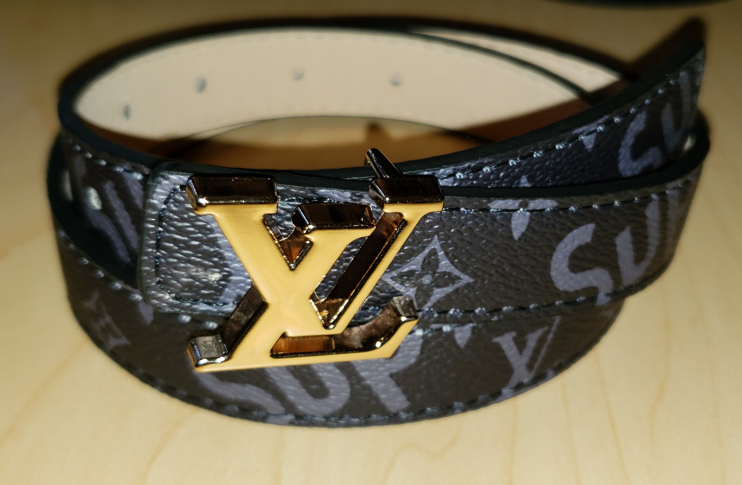 jr.shoescollection - Louis Vuitton Black Buckle Plain Blue Colour First  Copy Belt With Box.. Imported Genuine Leather Good Quality Available In  Free Size, Hurry Up, Limited Stock Available.😊 Dm me for Price #