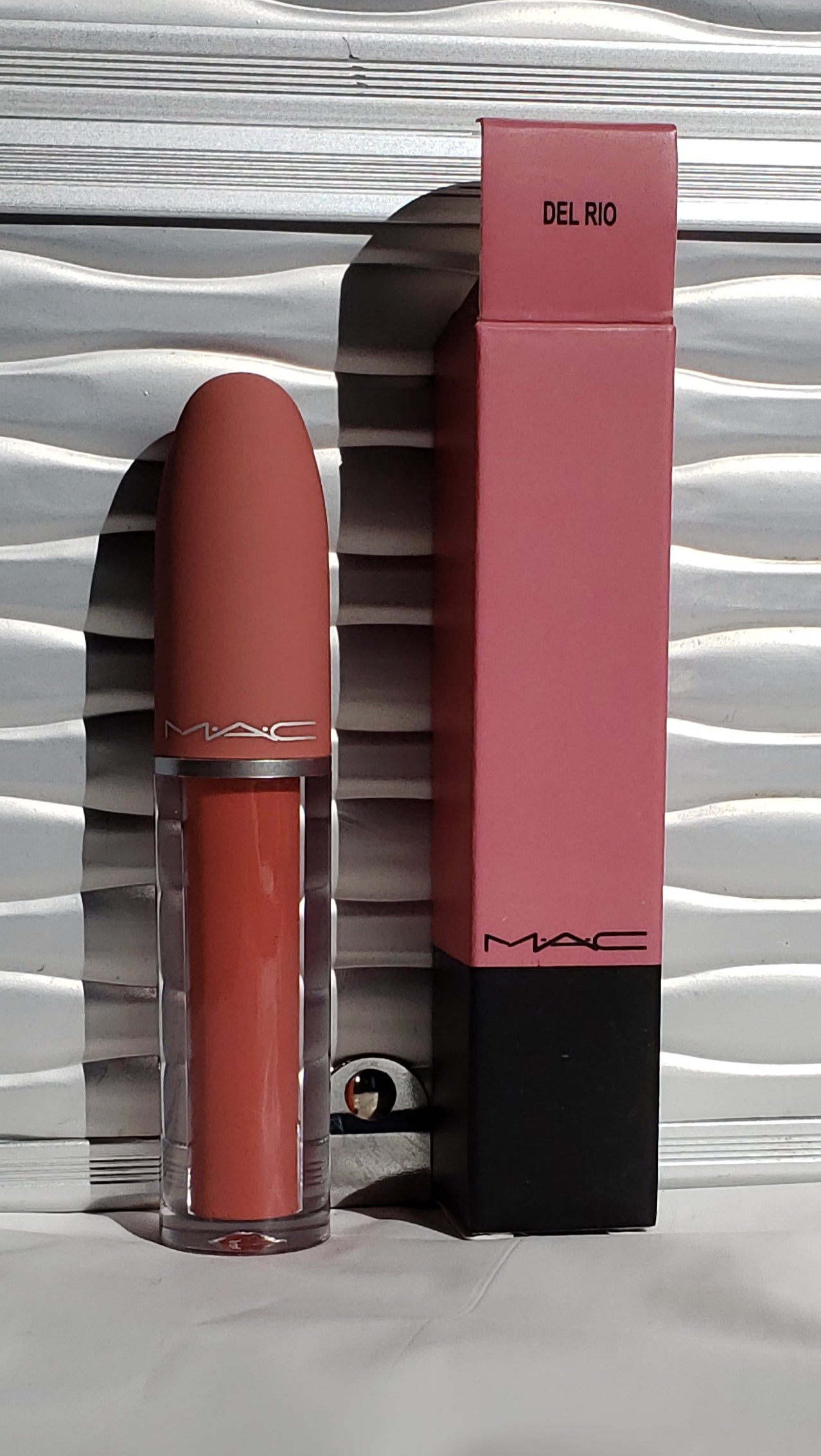 MAC Lustre Lipgloss