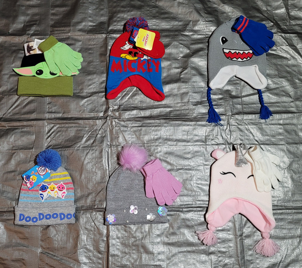 Childrens Character Beanie And Gloves Set Group 1