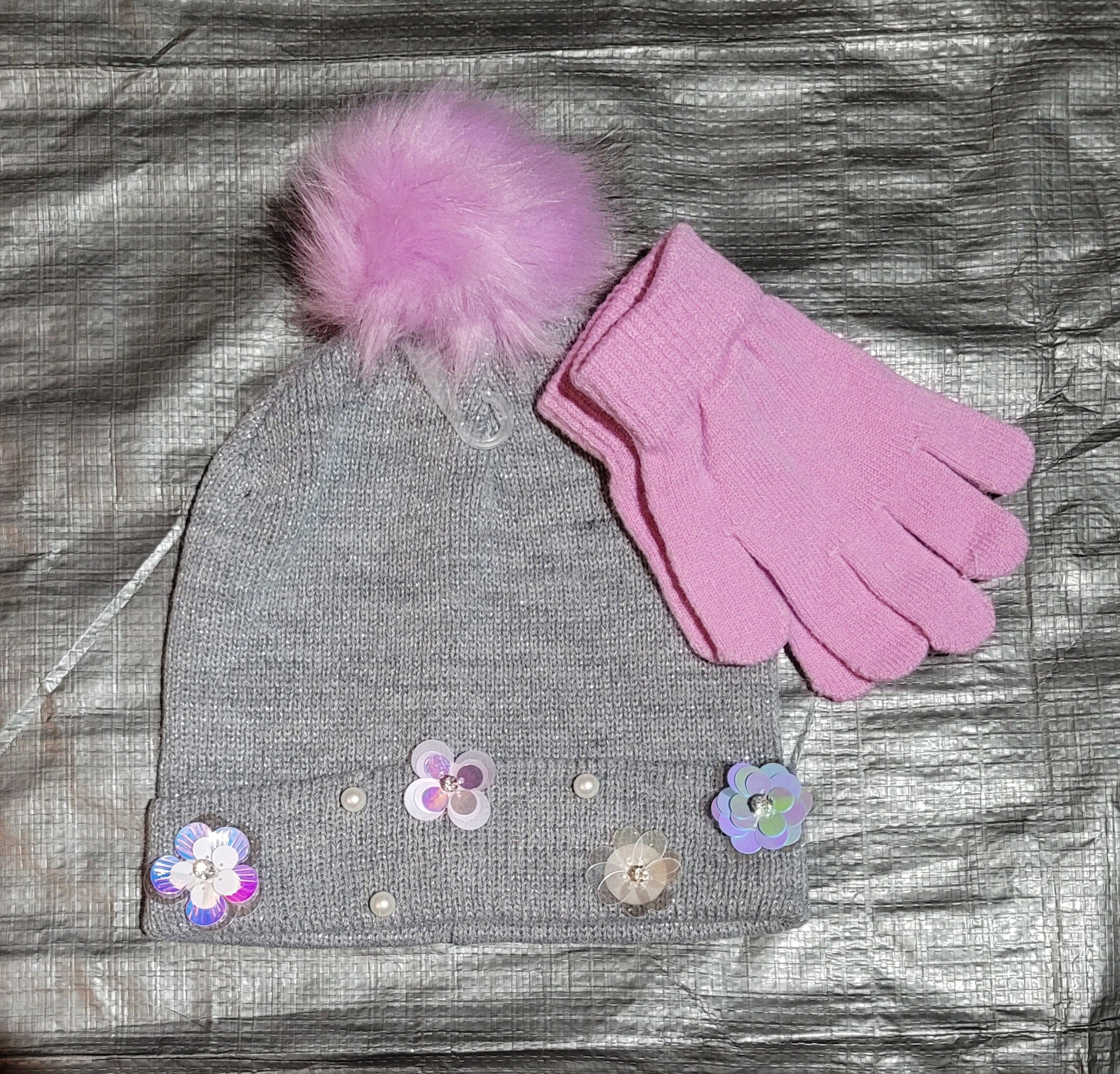 Childrens Character Beanie And Gloves Set Group 1