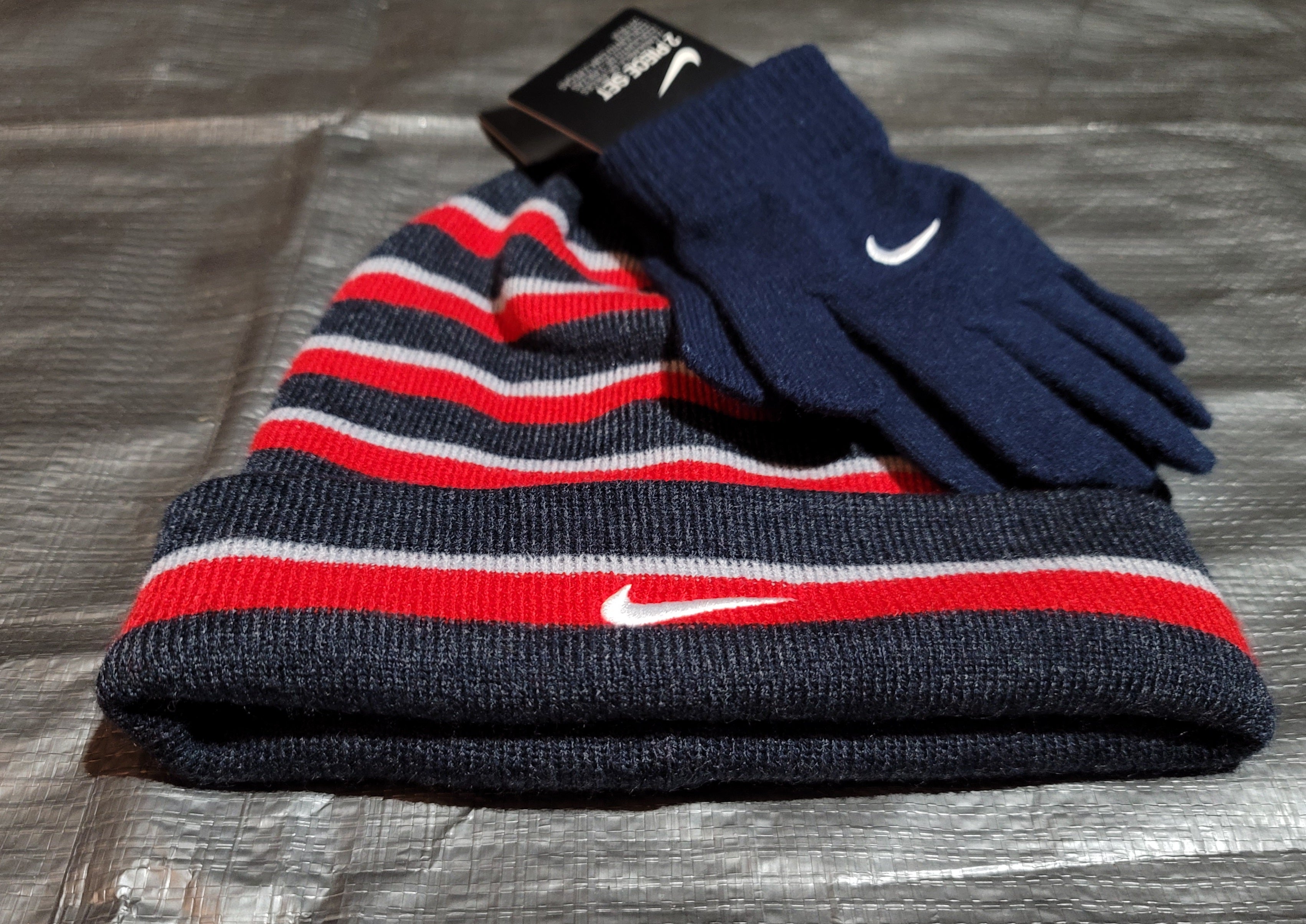 NIKE Beanies And More