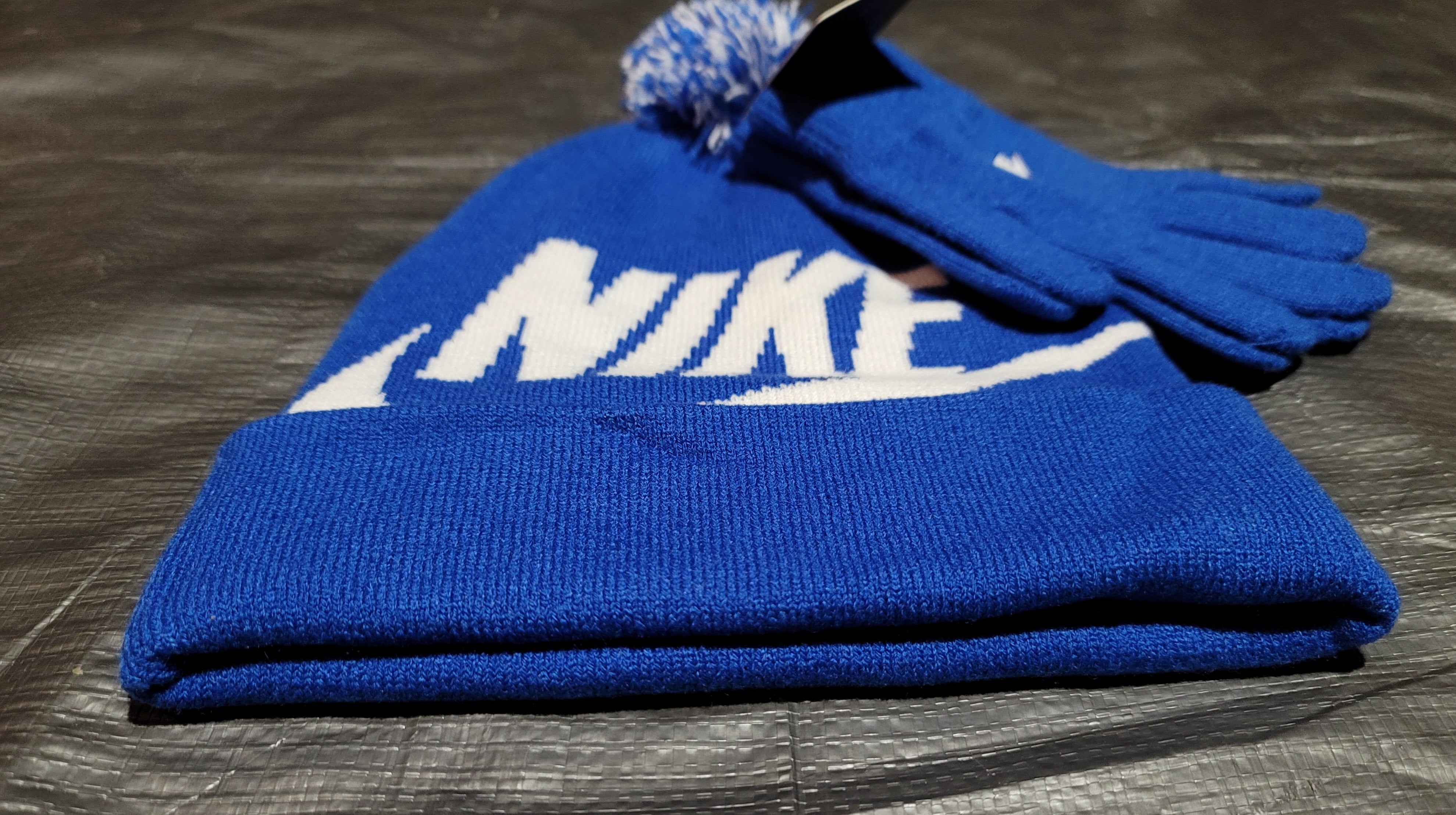 NIKE Beanies And More