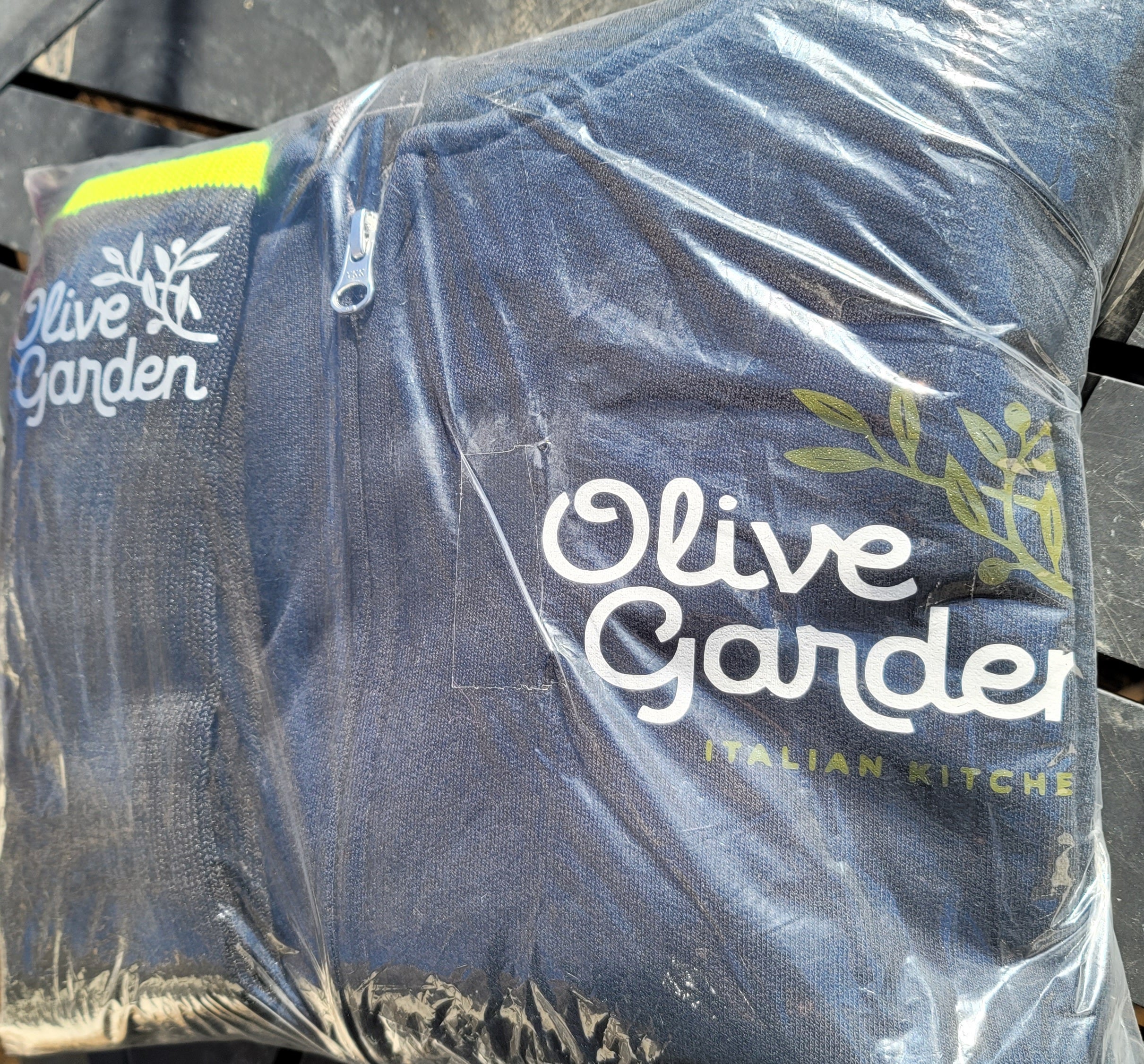 OLIVE GARDEN Hooded Sweatshirt And Sox Set