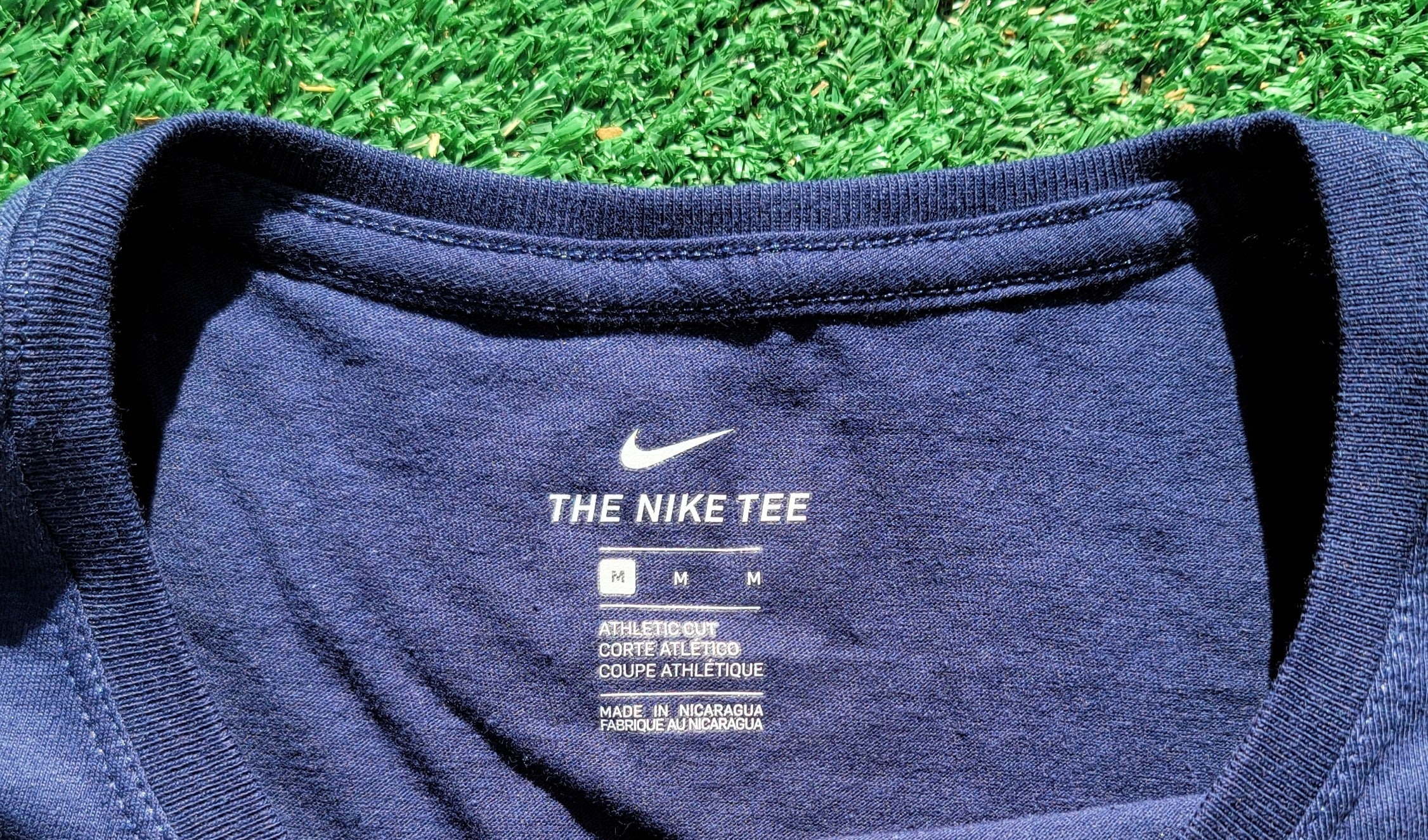 Navy And Coral NIKE T Shirt Size MEDIUM