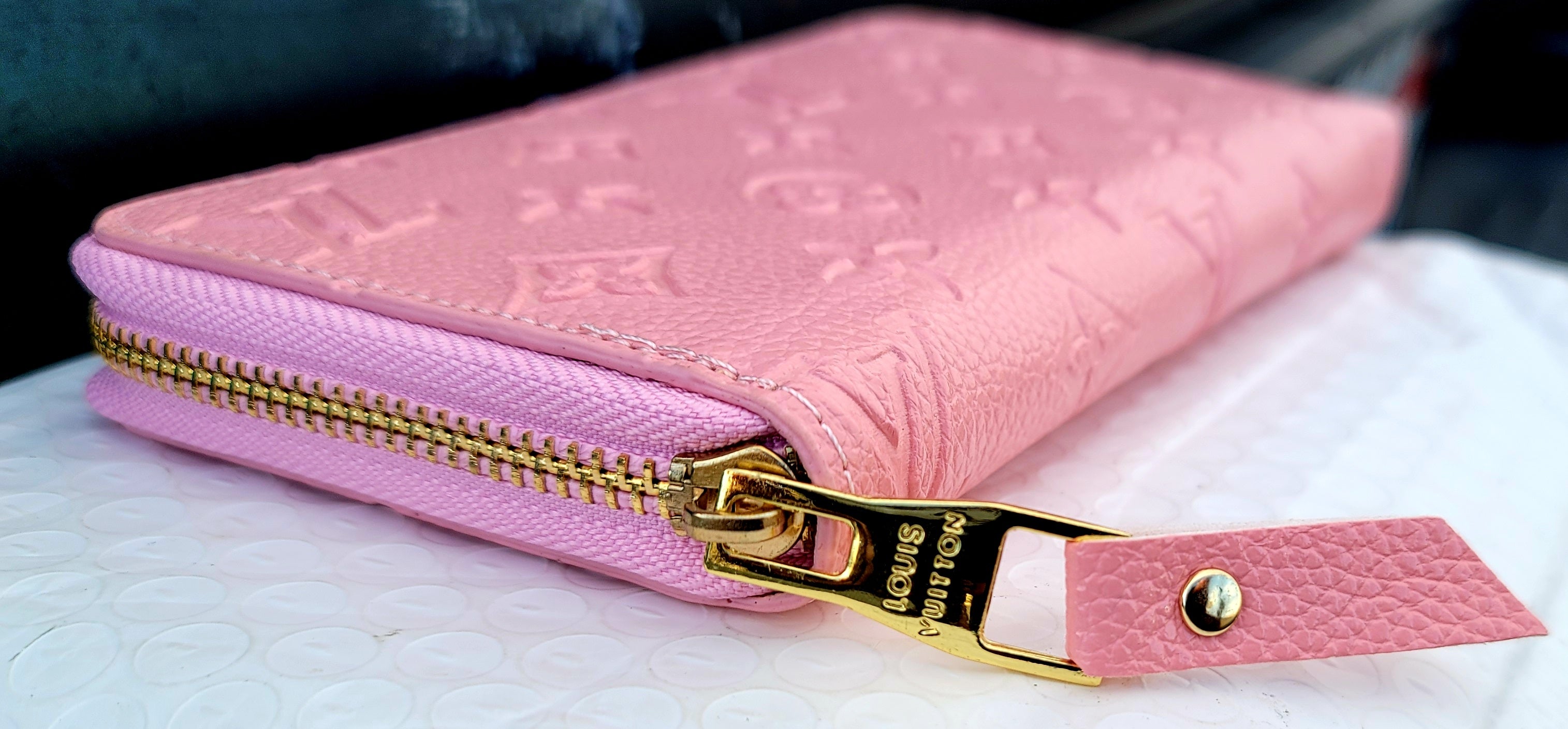 Bubble Gum Pink Embossed Louis Vuitton Clutch – SILLY SAPP