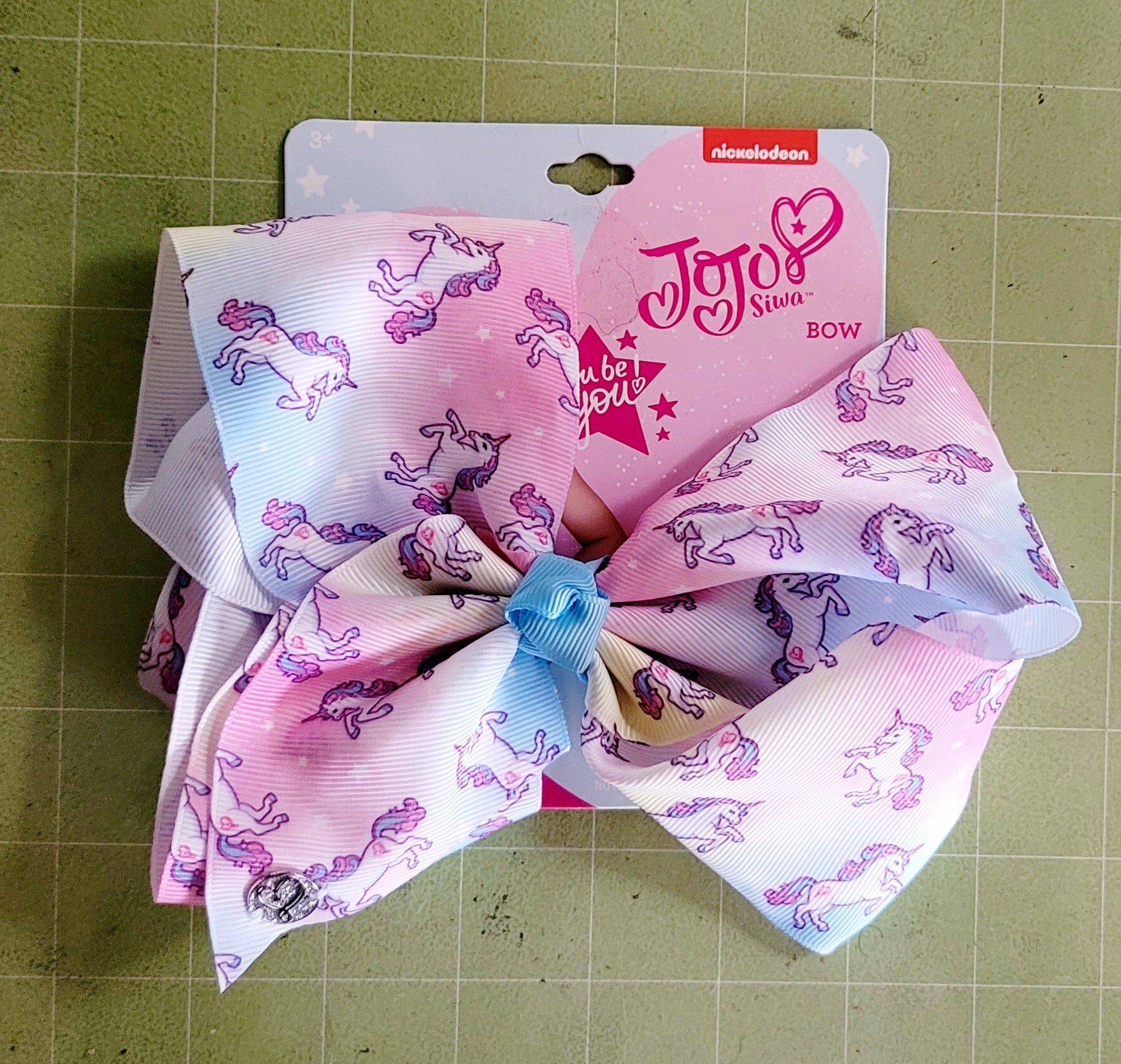 OVERSIZED BOWS