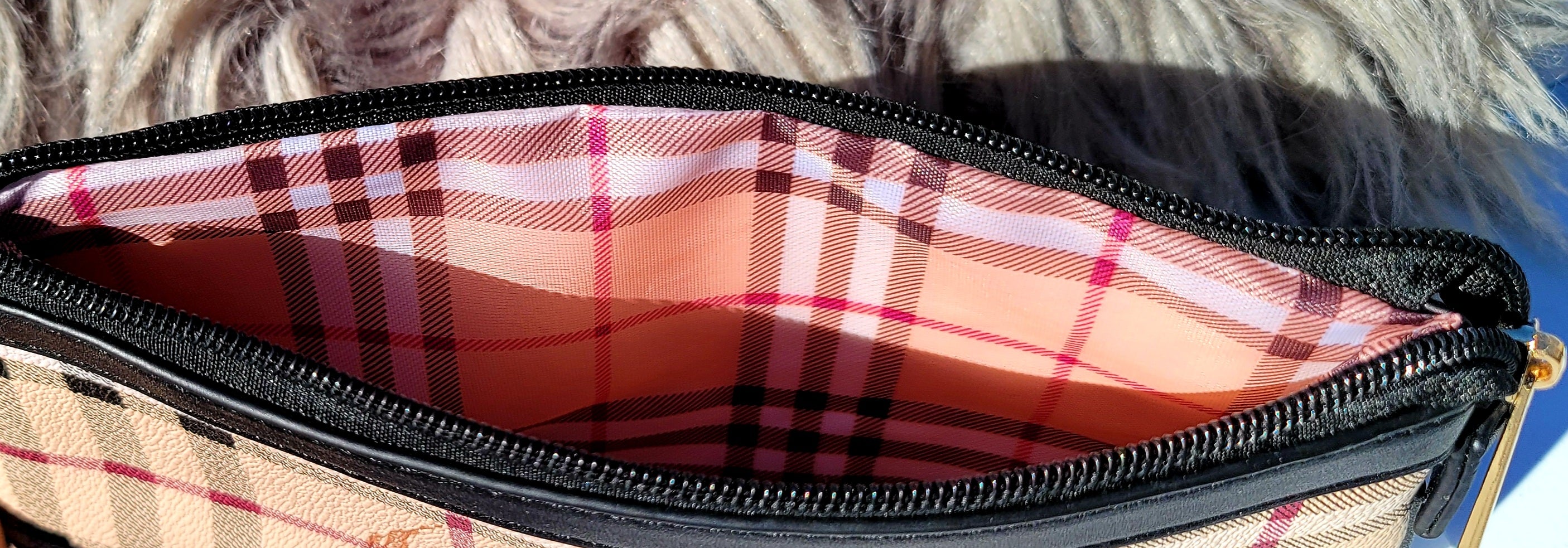 Burberry " HEY GIRL" Tote 2 Piece Set