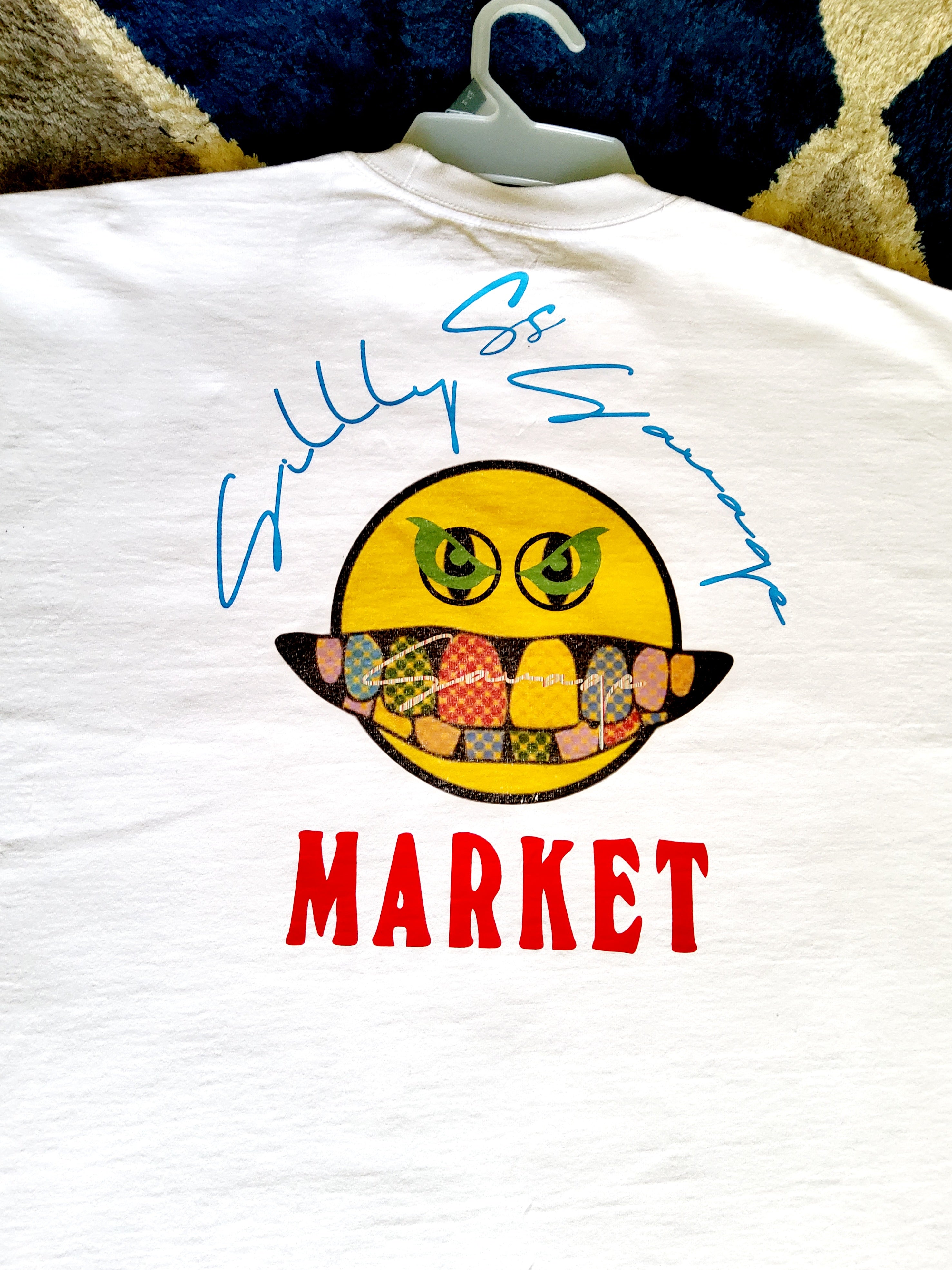 WHITE "SILLY SAVAGE MARKET" T SHIRT